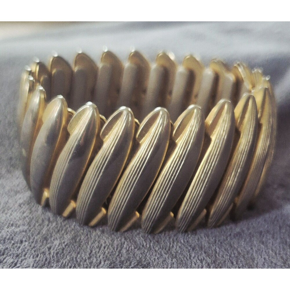 Vtg Bergere Japan 1.5 In Wide 2 tone  Expansion Bracelet